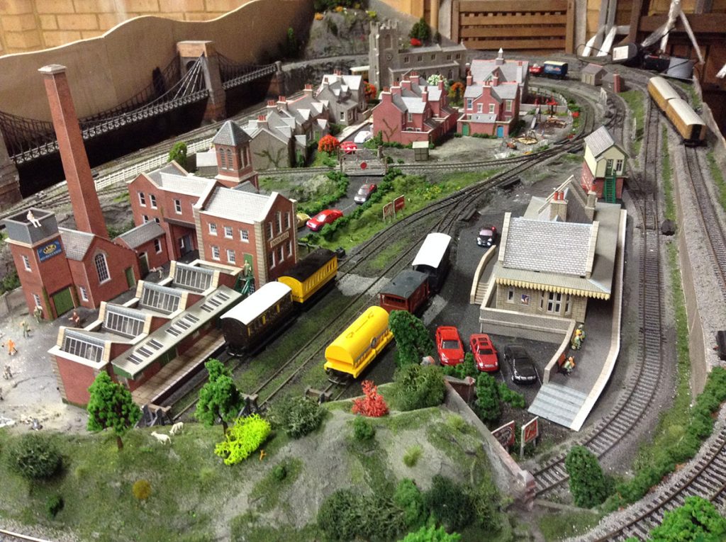 Hornby DCC - Model railroad layouts plansModel railroad layouts plans