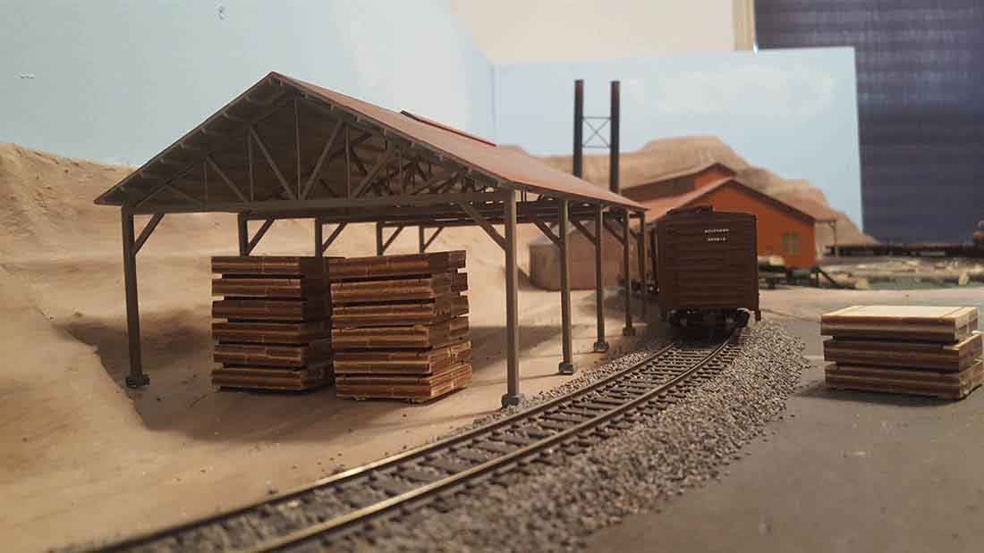 model railroad lumber loading platform