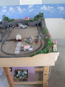 HO scale layout 13x8 - Model railroad layouts plansModel railroad ...