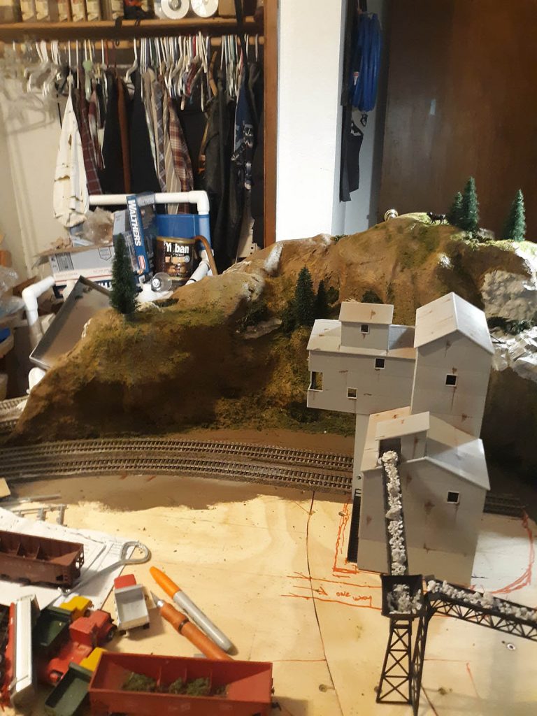 HO scale tunnels Model railroad layouts plansModel railroad layouts plans