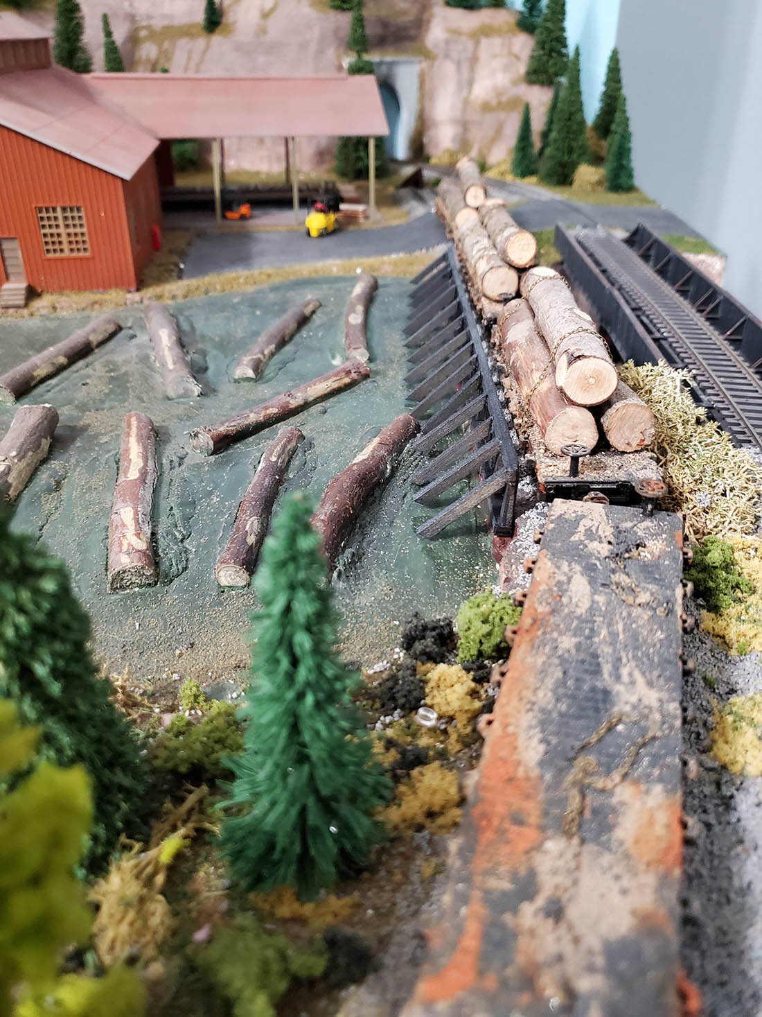 HO logging railroad
