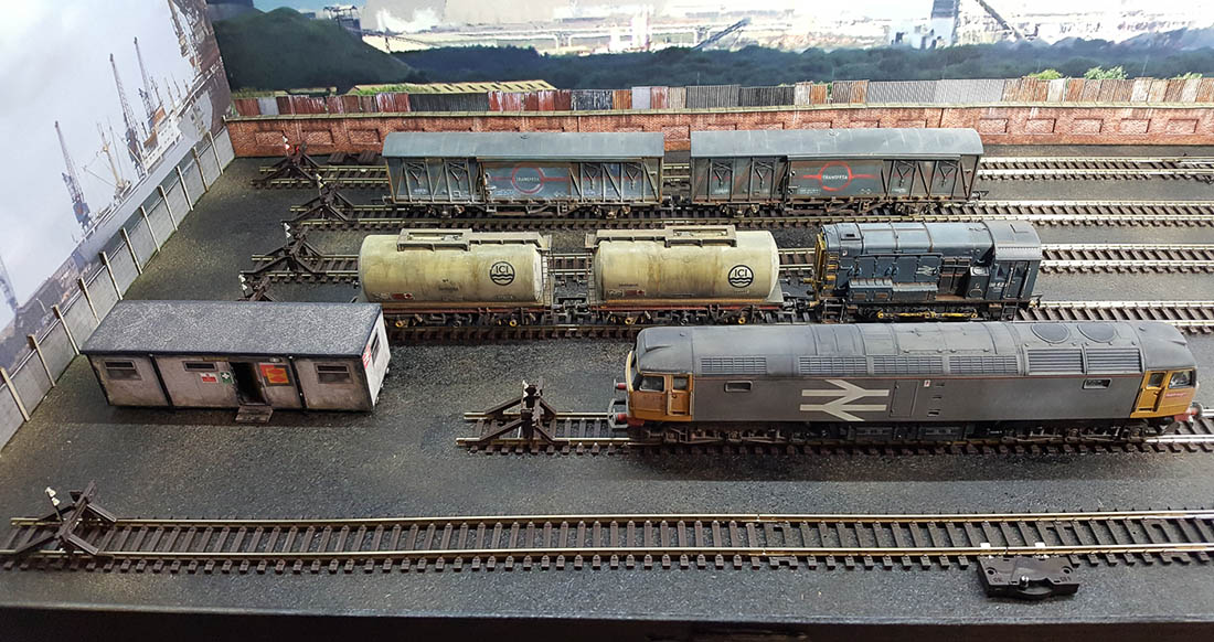 shelf model railway