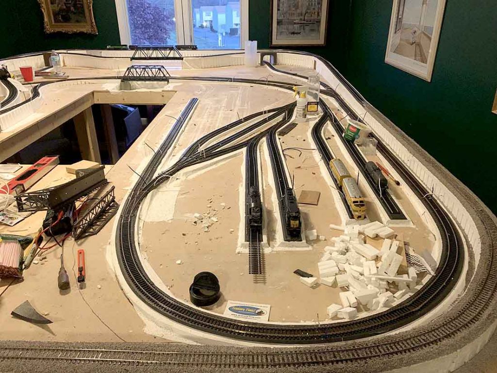 Wire reverse loop on your layout Model railroad layouts plansModel