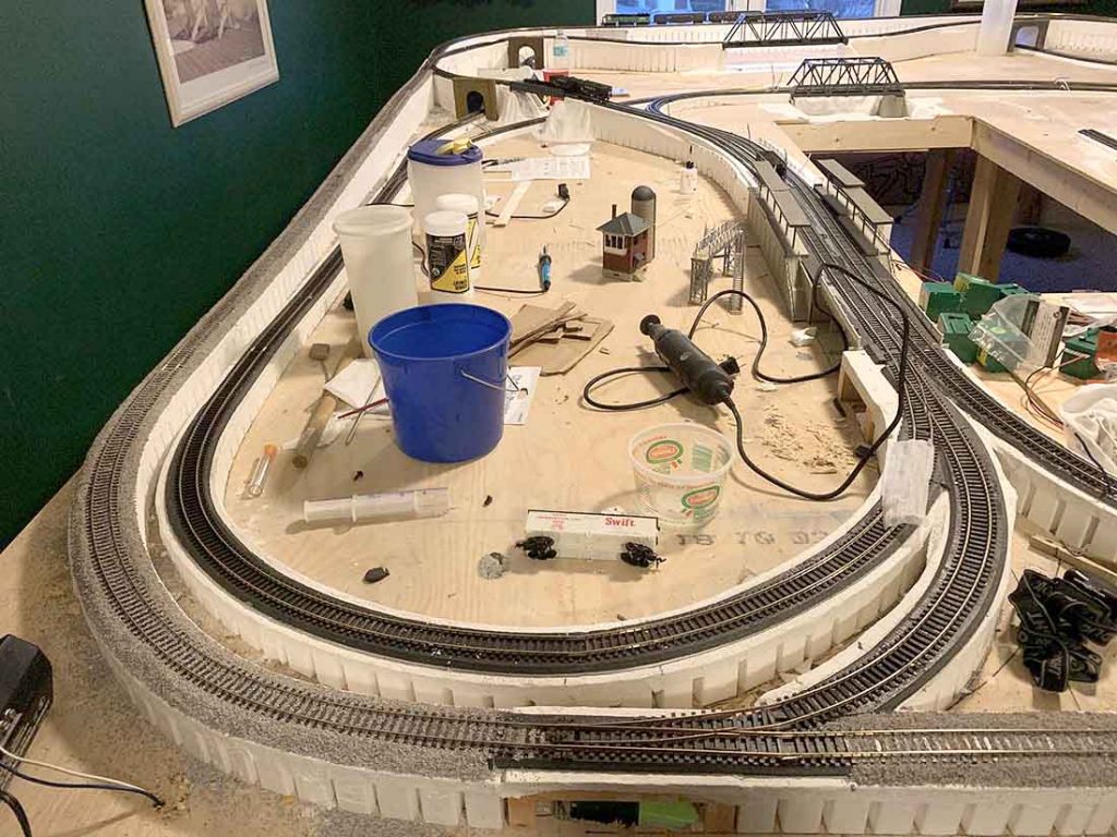 Wire reverse loop on your layout - Model railroad layouts plansModel ...