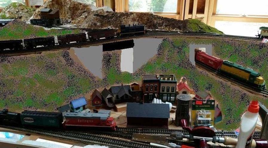 trains layout table