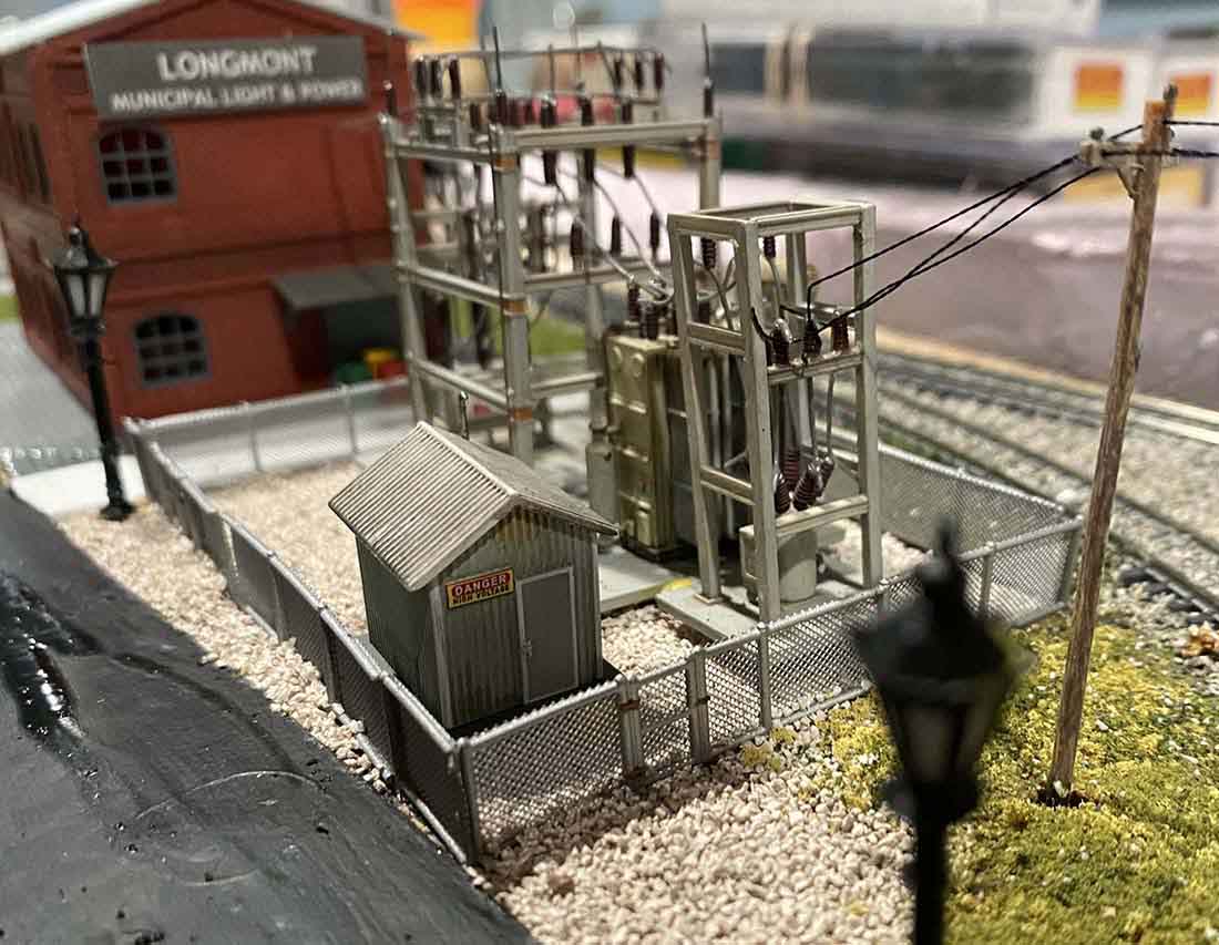 N scale electricity sub station
