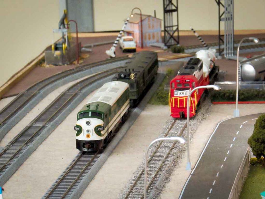 4x10 HO scale - Don's - Model railroad layouts plansModel railroad ...