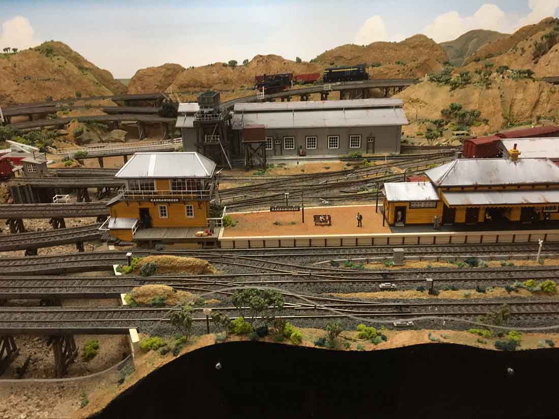 model train track sidings