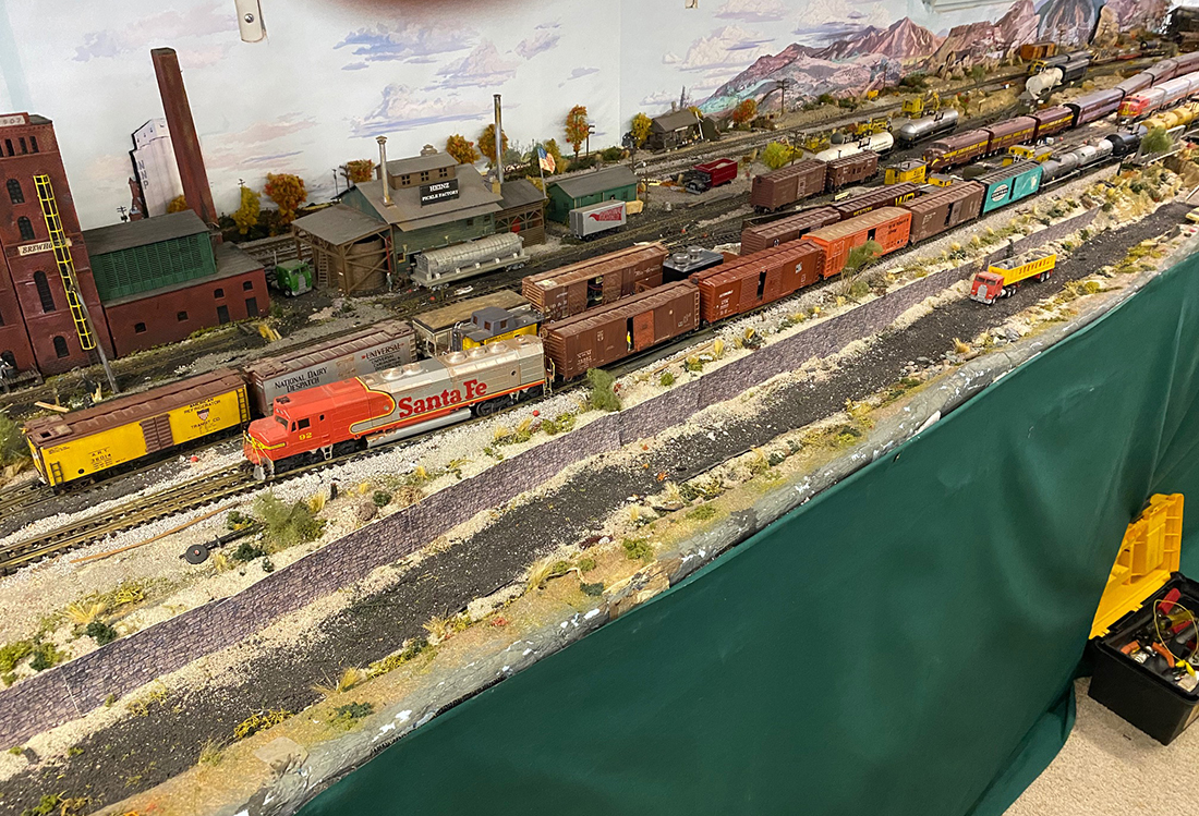 HO freight trains