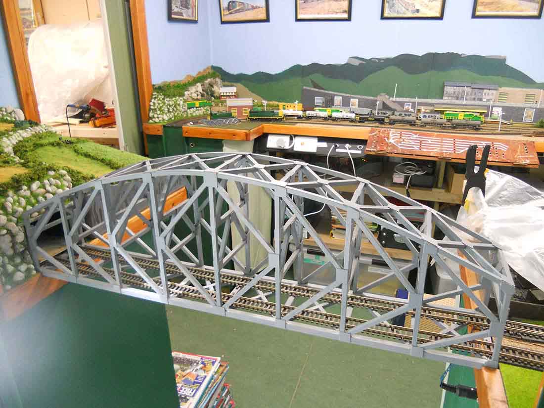 model train girder bridge