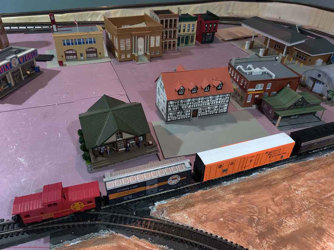 model train freight