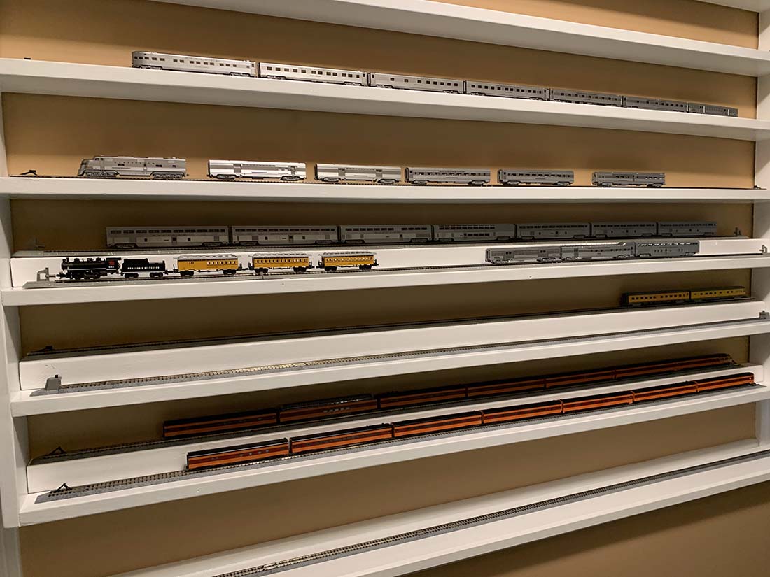 model train shelves