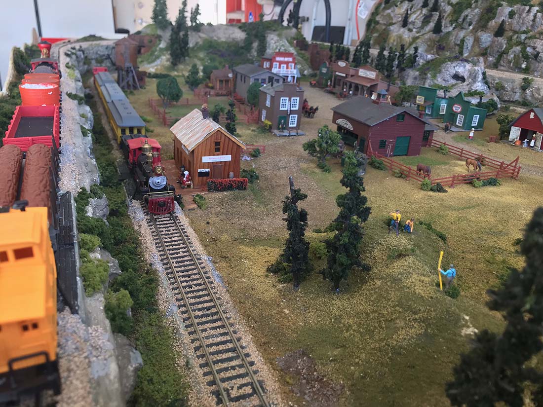 4x8 model railroad layouts