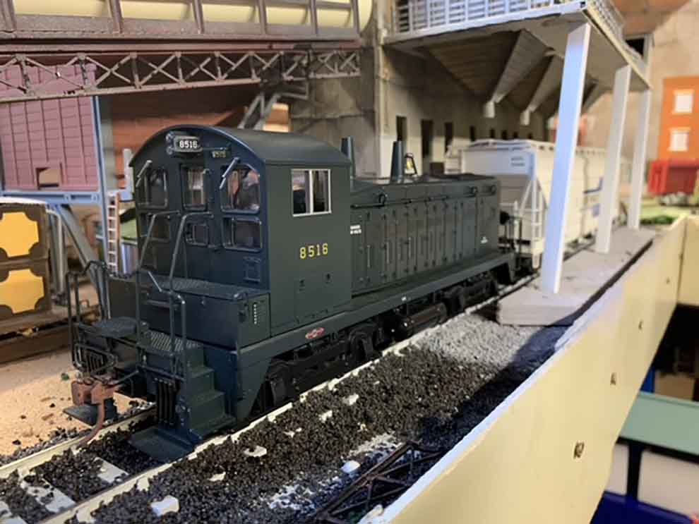 O scale buildings cement loader