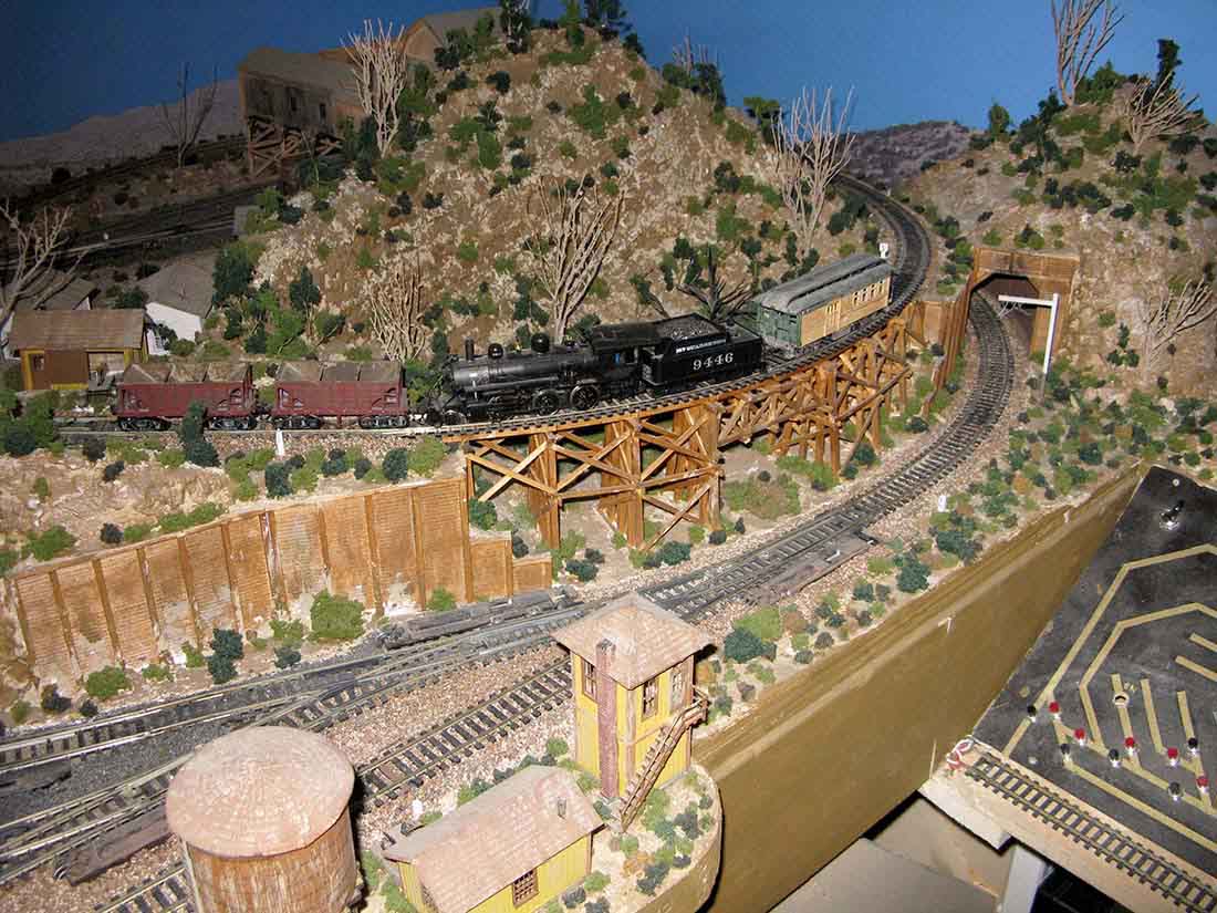 HO scale old west layout