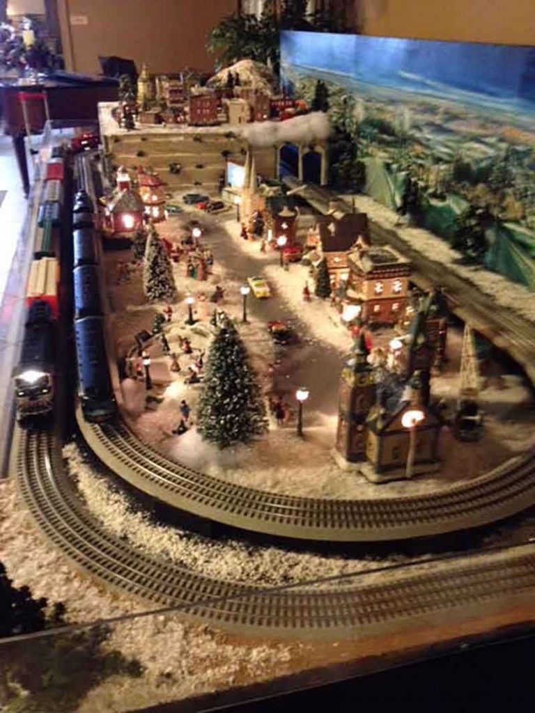 Christmas layout - Model railroad layouts plansModel railroad layouts plans