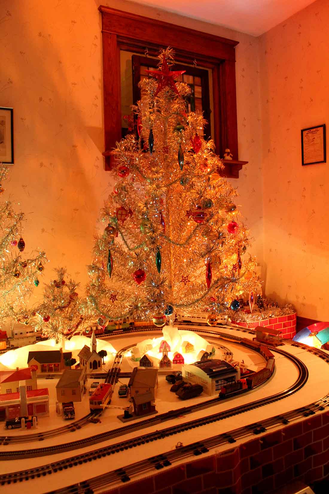 christmas tree train layout