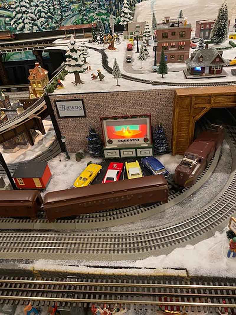 model train snow