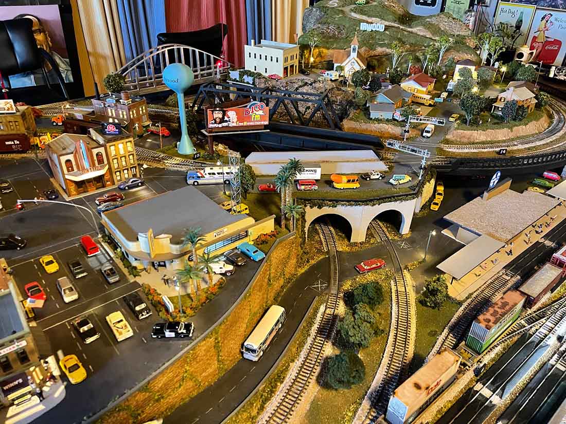shotgun tom model railroad town scene