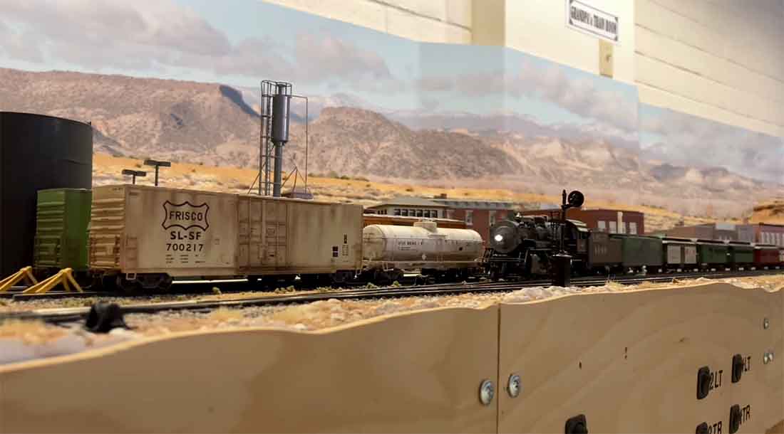 weathering HO freight cars