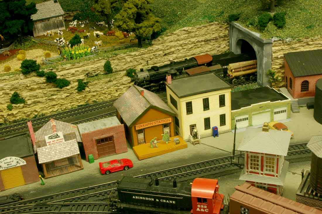 model railroad mainstreet