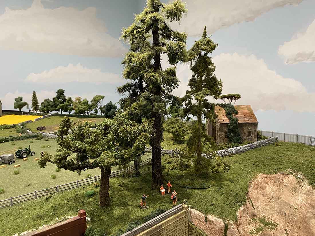 thumbnail image 2 of 50 Pcs Miniature Plastic Trees For Model Train Railroad Wargame Scenery Diorama 2 of 4