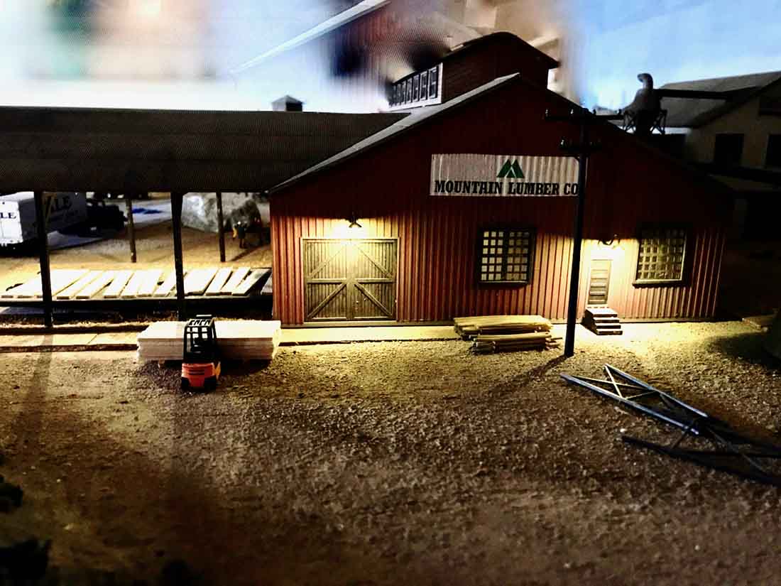 HO scale lumber factory