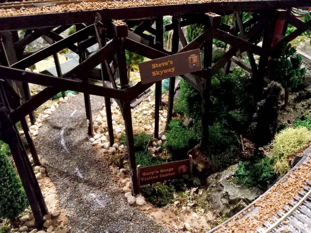 HO scale trestle bridge