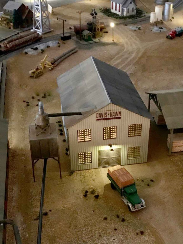 HO scale lumber yard - Model railroad layouts plansModel railroad ...