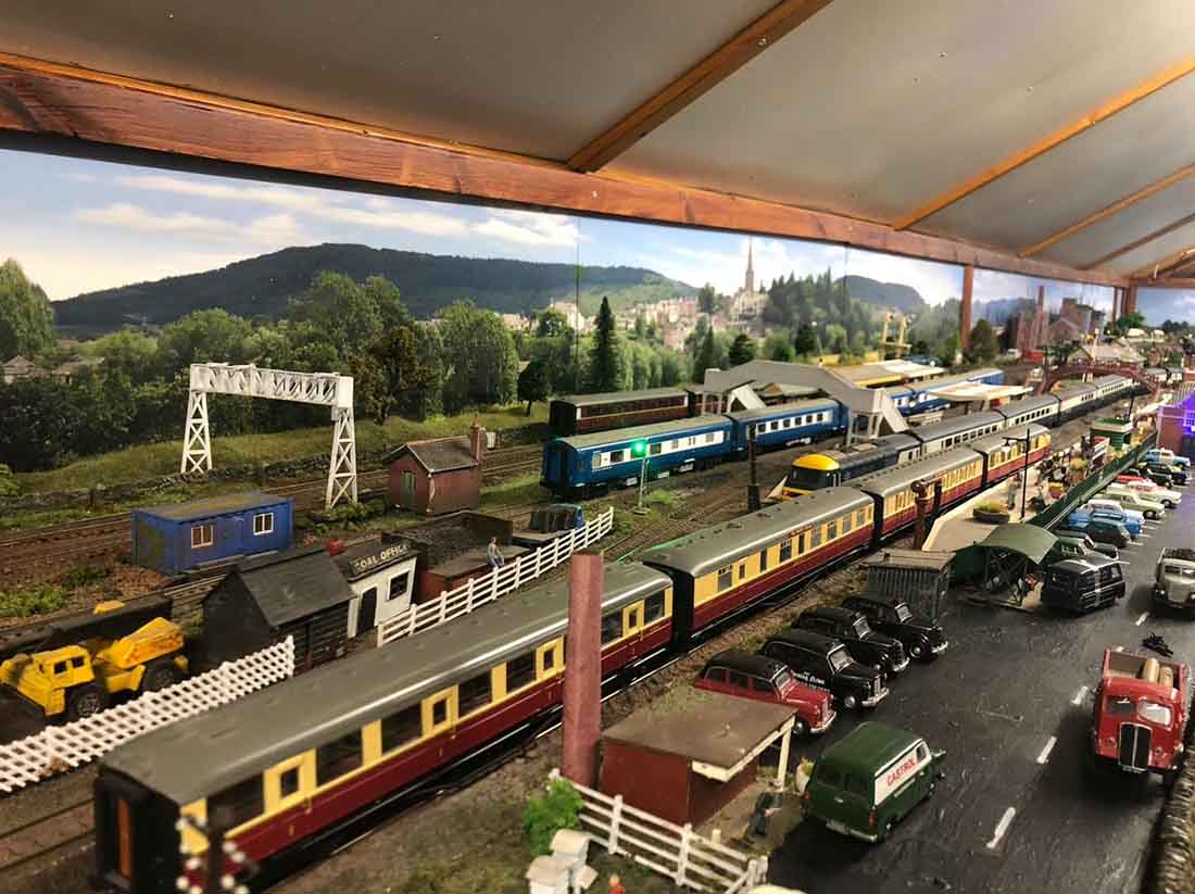 model railway carriages