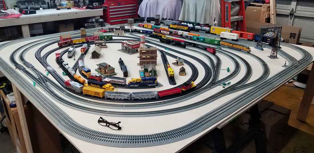 HO scale track laying 4 by 8