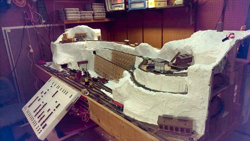plaster for model railroad scenery