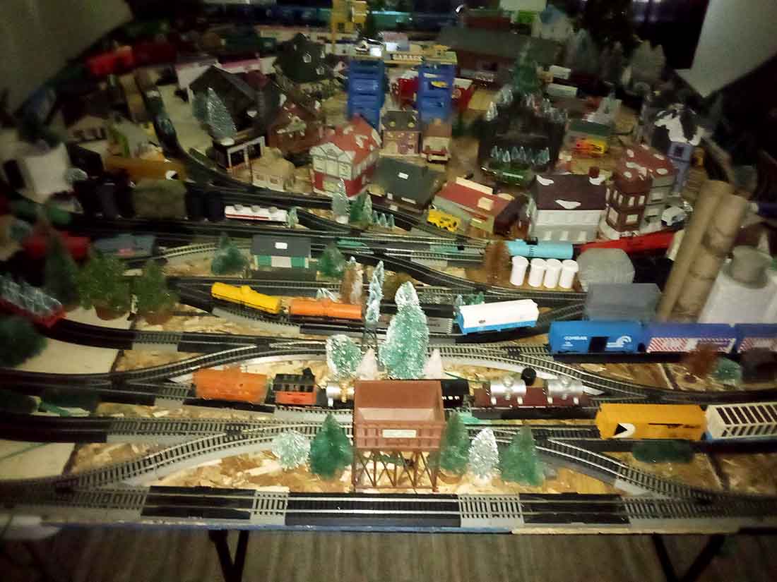 model train track layout