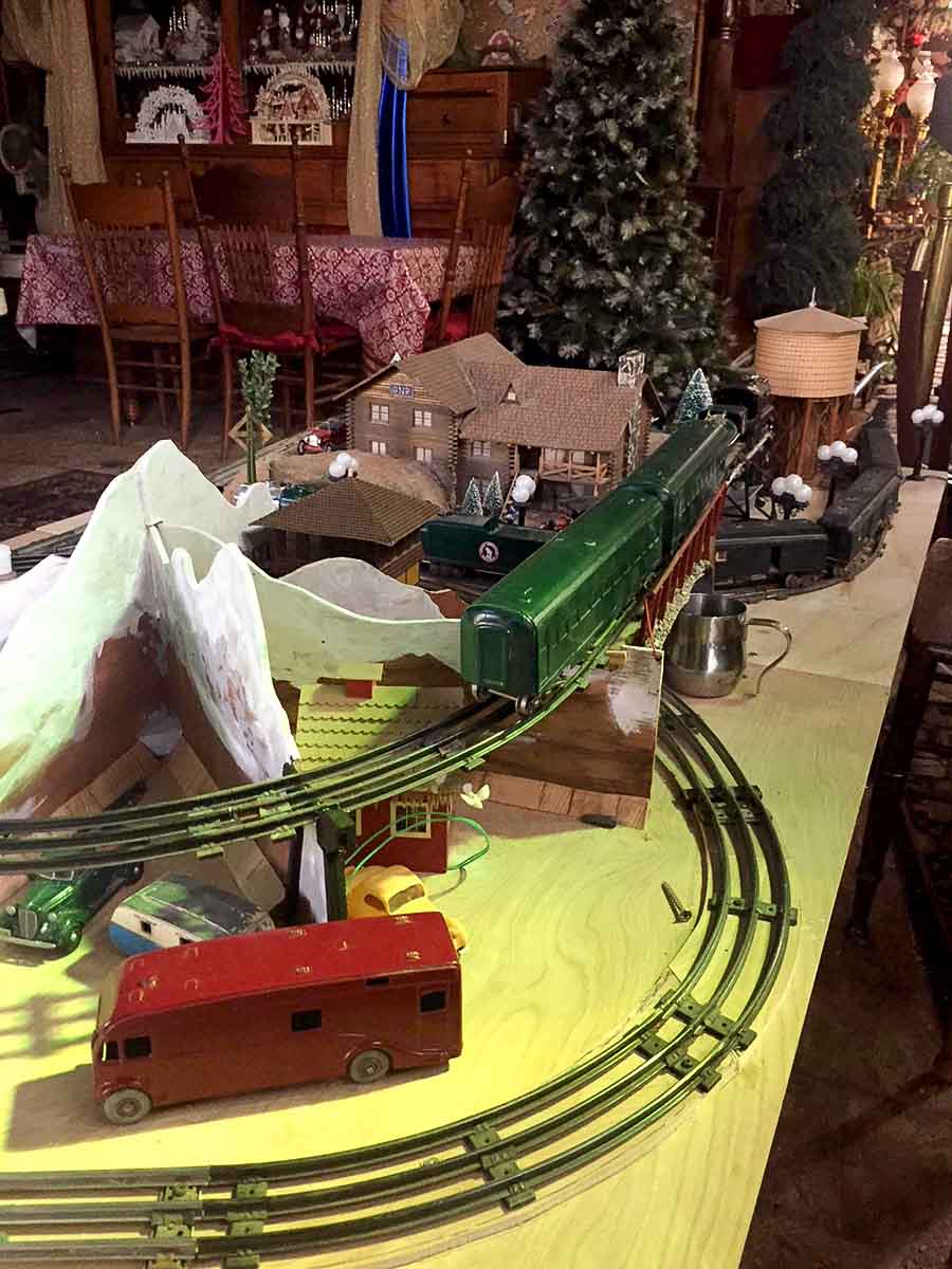 vintage O scale model railroad
