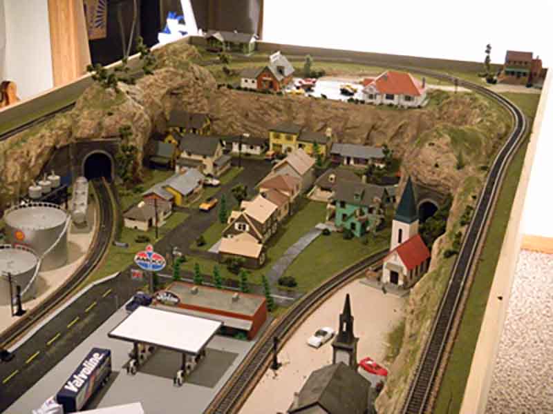 HO scale model train track plan