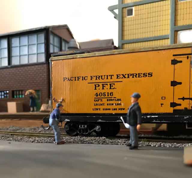 HO scale people freight worker