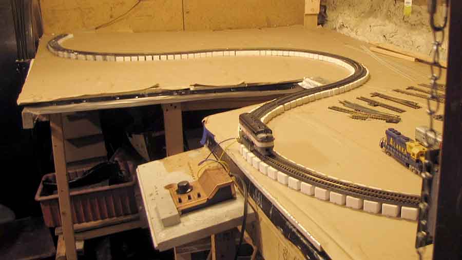 model railroad polystyrene riser