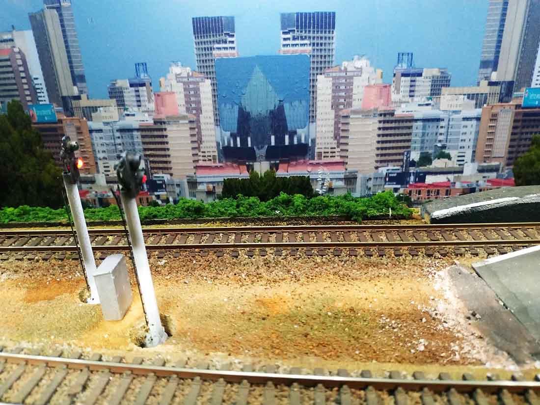 hiding model railroad backdrop gap