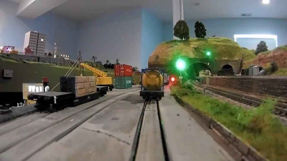 model train landscape embankment tunnel
