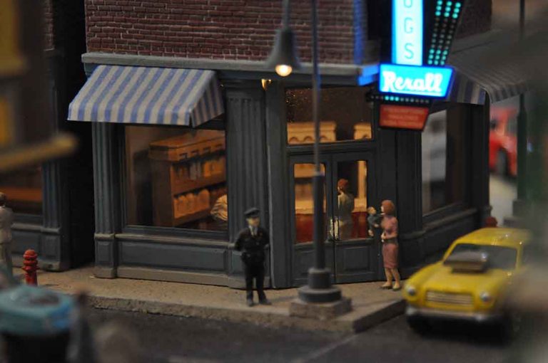 S scale train layouts Model railroad layouts plansModel railroad