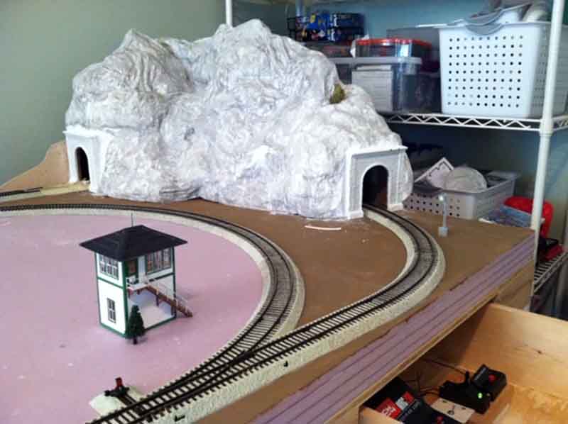 tunnels for s scale train layout