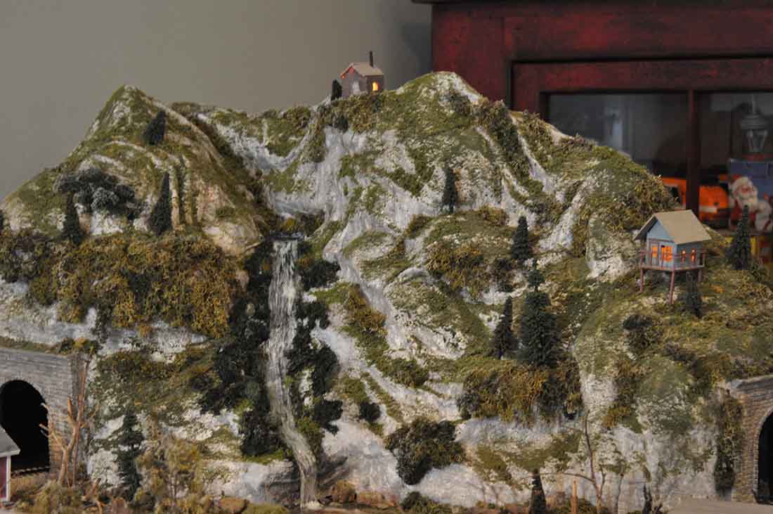 s scale mountains