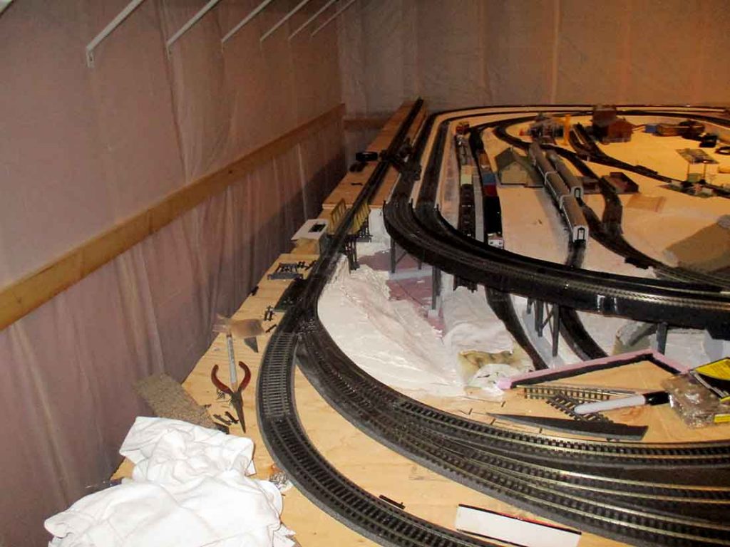 HO scale risers Model railroad layouts plansModel railroad layouts plans