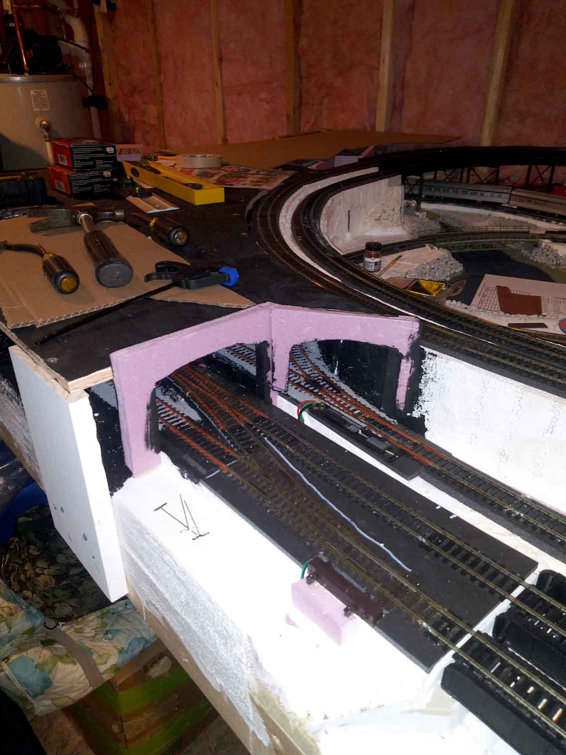 making tunnels model train