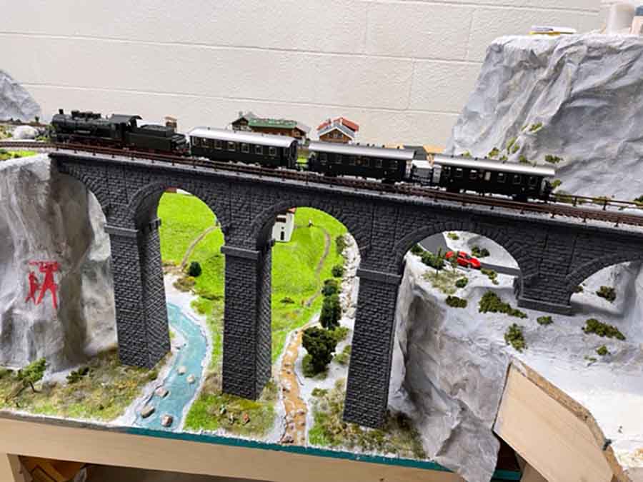 model train bridge