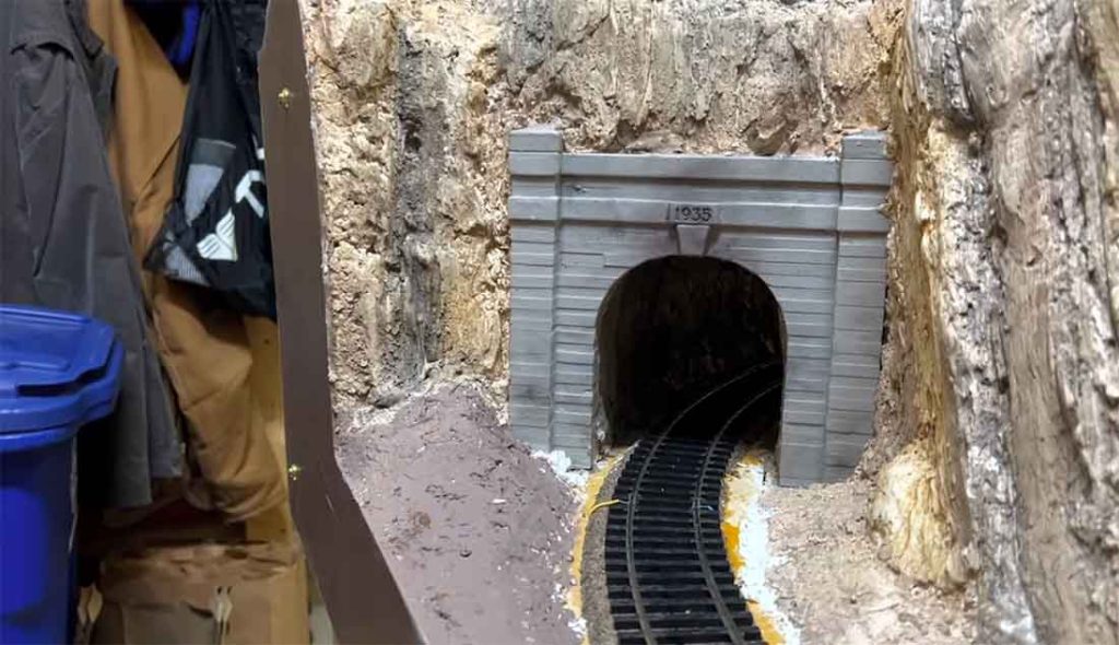 Model train tunnel Model railroad layouts plansModel railroad layouts