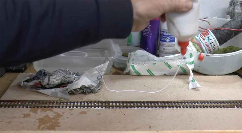 Model Train Adhesive Scenery for model trains - Model railroad layouts plansModel railroad ...
