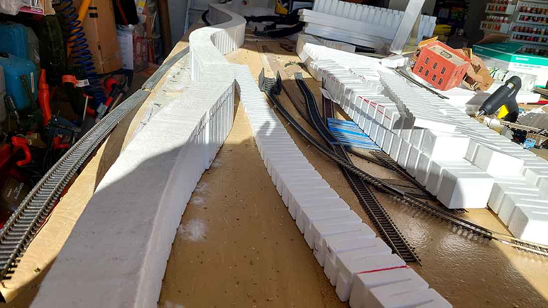 polystyrene risers HO scale layout 5x14