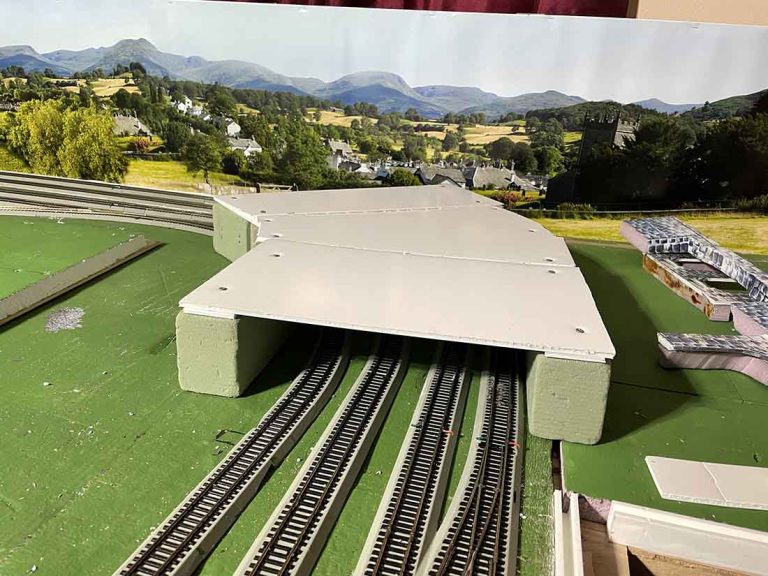 Model train foam mountain Model railroad layouts plansModel railroad layouts plans