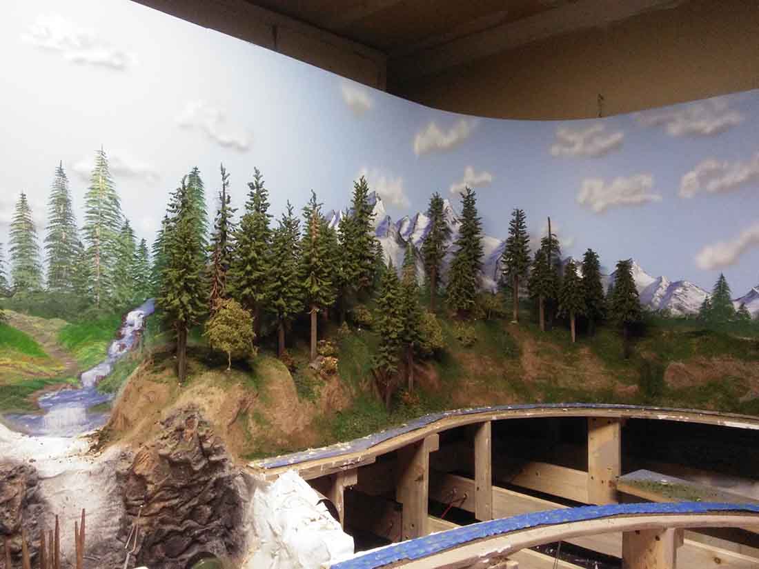 model train backdrop with trees